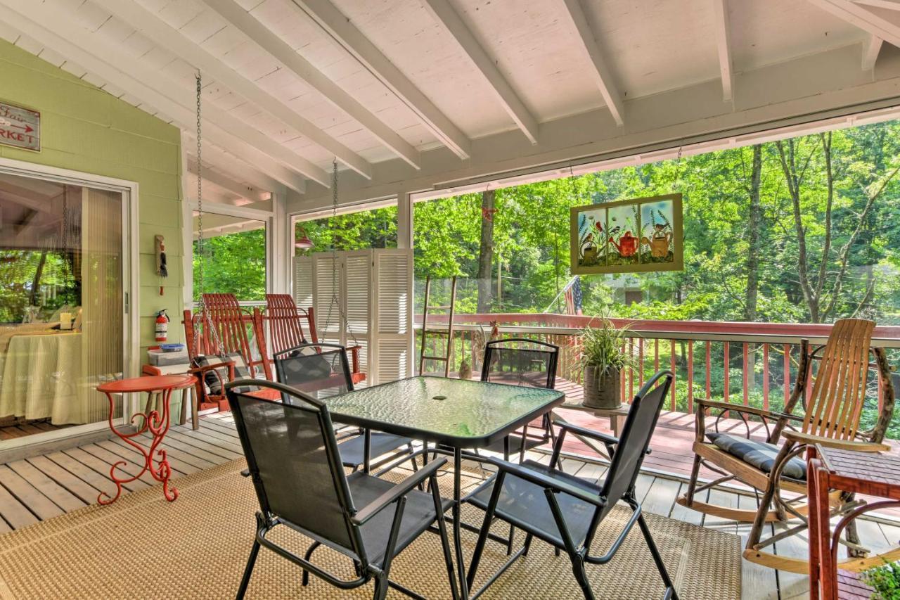 Tranquil Creekside Cottage With Deck And Lanai Franklin Eksteriør billede